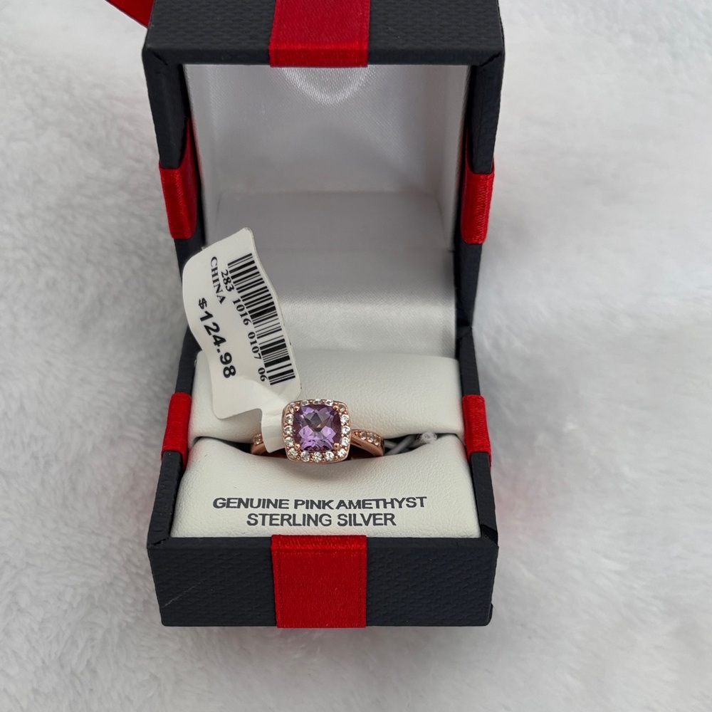 Elegant Pink Amethyst Sterling Silver Ring
Size 7